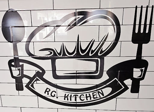 Photo of RG. Kitchen - 5054 Victoria Ave, Niagara Falls, ON L2E 4E1